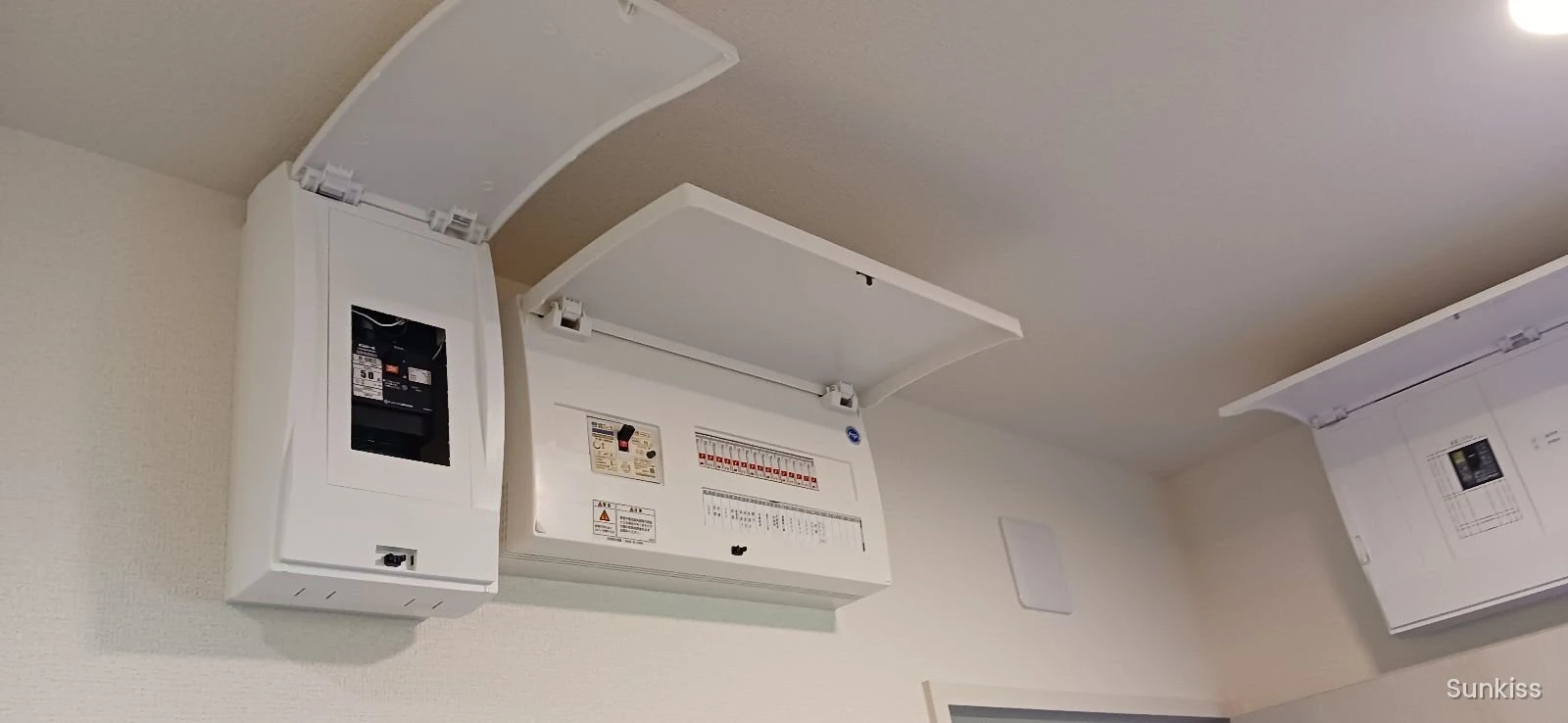 相模原市の施工事例（分電盤まわり）